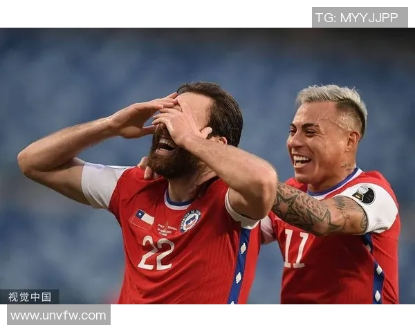 巴尔加斯精彩助攻助力队友打破僵局展现团队合作精神