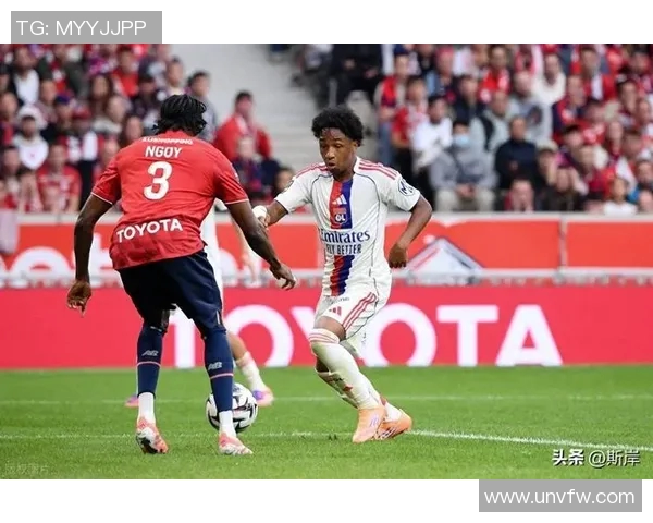 巴黎圣日耳曼击败里尔夺得法甲冠军,连续六年称王! 巴黎圣日耳曼击败里尔夺得法甲冠军,连续六年称王!