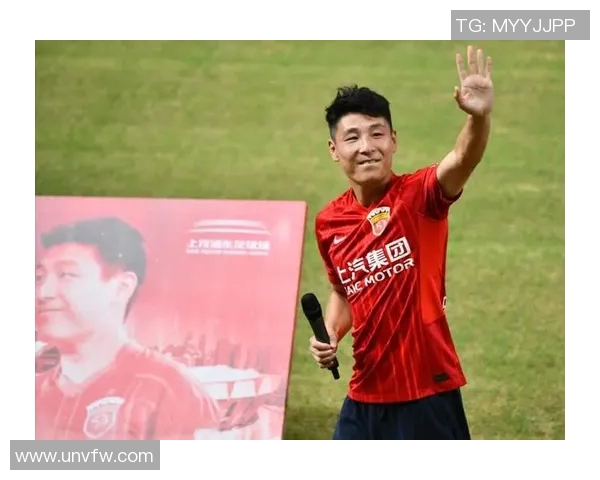 武磊精彩助攻助力上海海港赢得关键比赛展现卓越球技与团队合作精神 武磊精彩助攻助力上海海港赢得关键比赛展现卓越球技与团队合作精神